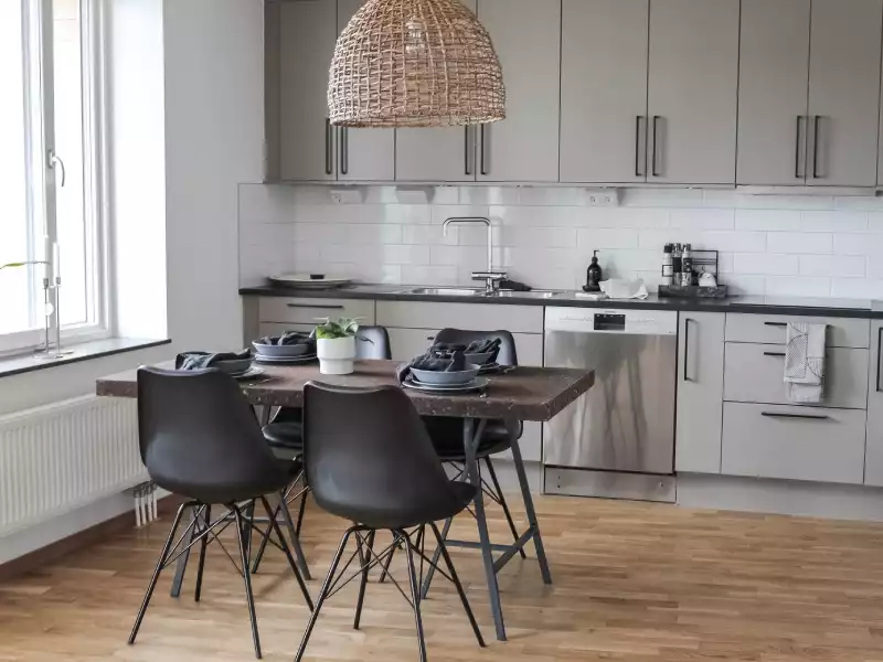 Tabor Lake Apartments